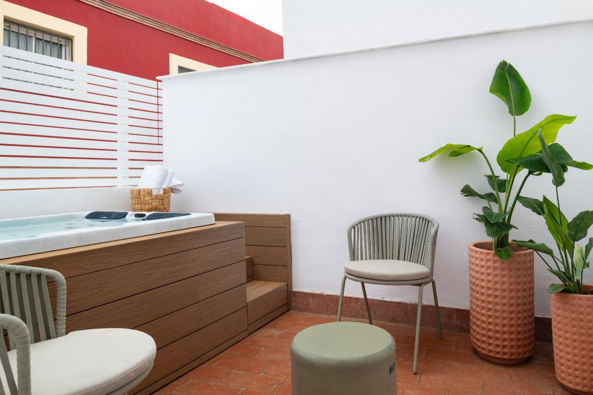 Magno Apartments Santa Clara - Private Terraces With Jacuzzi Séville Extérieur photo